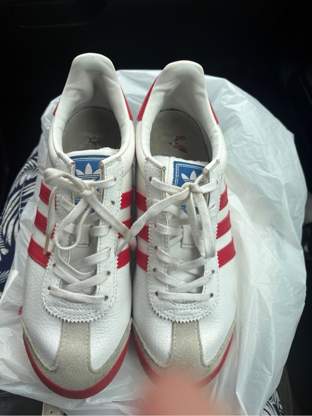 Adidas Samoa LeatherSneakers with Red Three Stripes Good Condition Womens Sz 5.5 - Picture 4 of 6